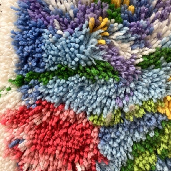 Floral Latch Hook Rug - Mat Size - Picture 4 of 9